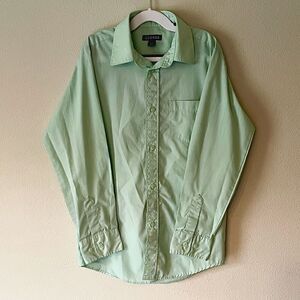 Kids Light-Green, George, Long-Sleeve, Button Down Dress Shirt. Size Lg (10-12)